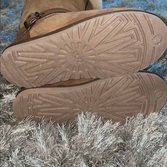 UGG CIERA BOOTS - Picture 7 of 7